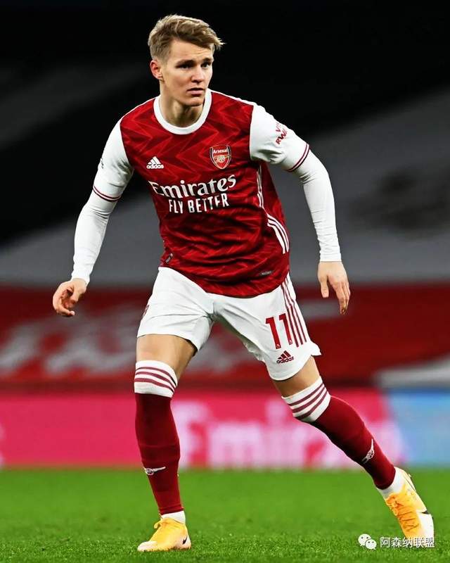 篮球CBA球队锁定季后赛席位，球迷沸腾（CBA球队提前晋级季后赛，球迷欢腾不已）