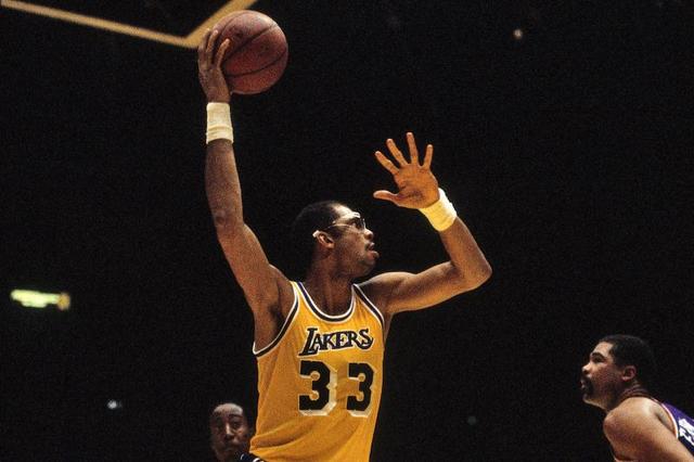 大连英博向上海海港发贺信：祝贺海港夺得2025赛季中超冠军（大连英博发贺信祝贺上海海港加冕2025中超冠军）