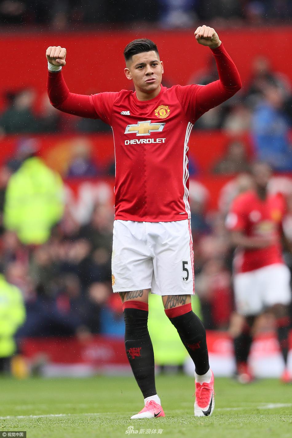 谢文能：感谢一年来支持球队的所有人，谢谢你们的支持和陪伴（谢文能：向所有支持球队的人致谢，感激这一年的陪伴与支持）