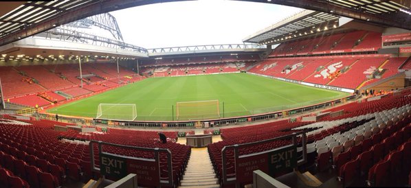 半场战报：科莫0-0卡利亚里（半场快讯：科莫与卡利亚里战成0-0）