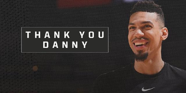 状态不错！4号秀克尼佩尔半场9中7轰18分（手感火热！4号秀克尼佩尔半场9投7中砍下18分）