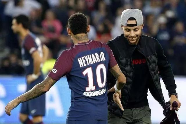 快船惜败森林狼，哈登独砍34分撑场，伦纳德下半场失常，其余球员表现低迷（快船憾负森林狼：哈登轰34分苦撑，伦纳德下半场失准，队友整体低迷）